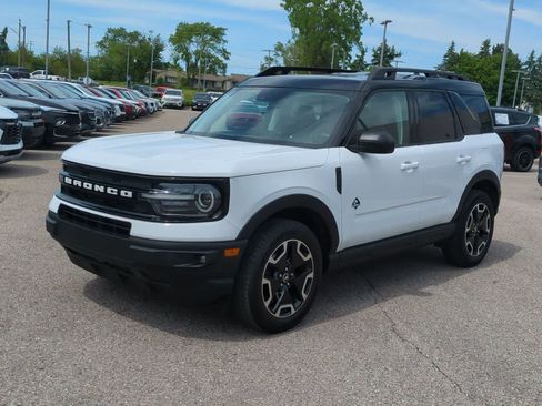 Used 2022 Ford Bronco Sport Outer Banks w/ Tech Package AWD/4WD image 4