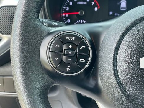 Used 2022 Kia Soul LX FWD image 15