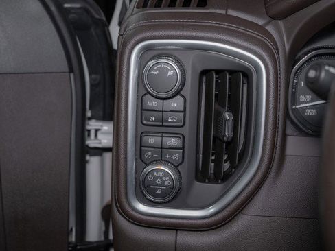 Used 2019 GMC Sierra 1500 SLT w/ SLT Premium Plus Package image 17