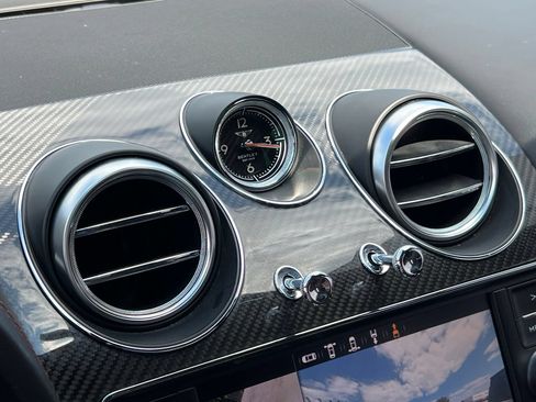 Used 2020 Bentley Bentayga Speed AWD/4WD image 25