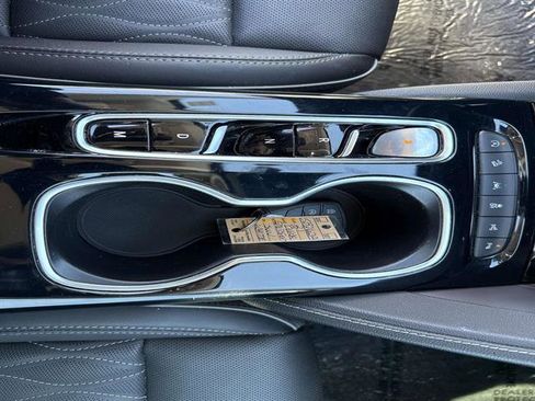 Used 2021 Buick Envision Avenir w/ Technology Package II image 26