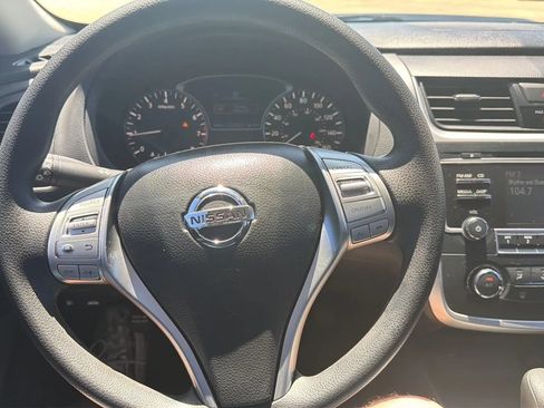 Used 2017 Nissan Altima 2.5 S w/ Power Driver Seat Package FWD image 13