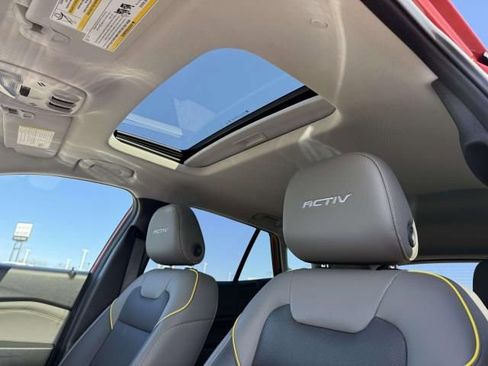 Certified 2024 Chevrolet Trax ACTIV w/ Sunroof Package image 10