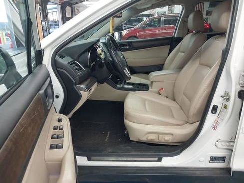Used 2016 Subaru Outback 3.6R Limited AWD/4WD image 4