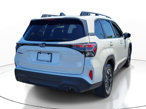 Used 2025 Subaru Forester Premium AWD/4WD image 7