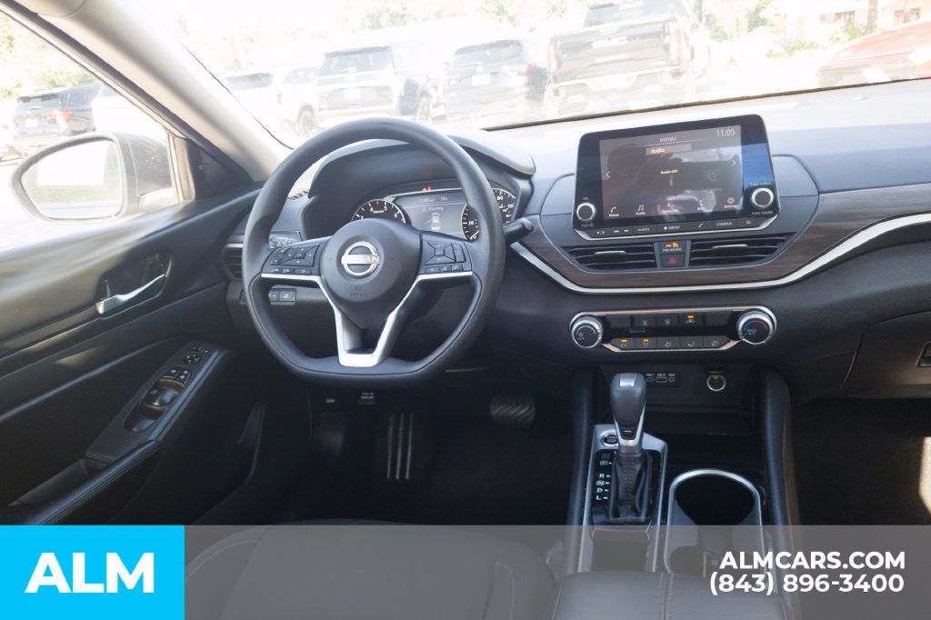 Used 2024 Nissan Altima 2.5 SV FWD image 20