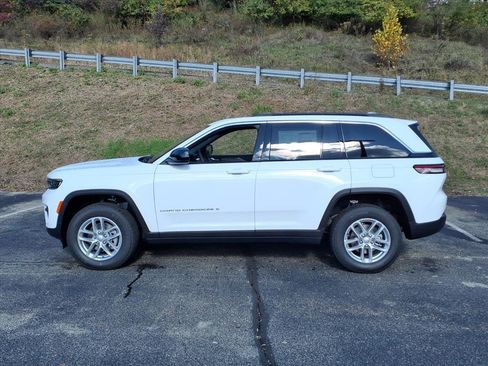 New 2025 Jeep Grand Cherokee Laredo X w/ Luxury Tech Group I image 2