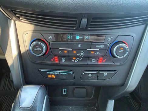 Used 2018 Ford Escape SEL image 26