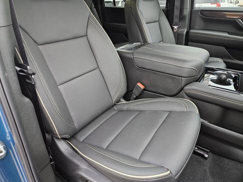 New 2026 GMC Yukon XL Elevation image 30