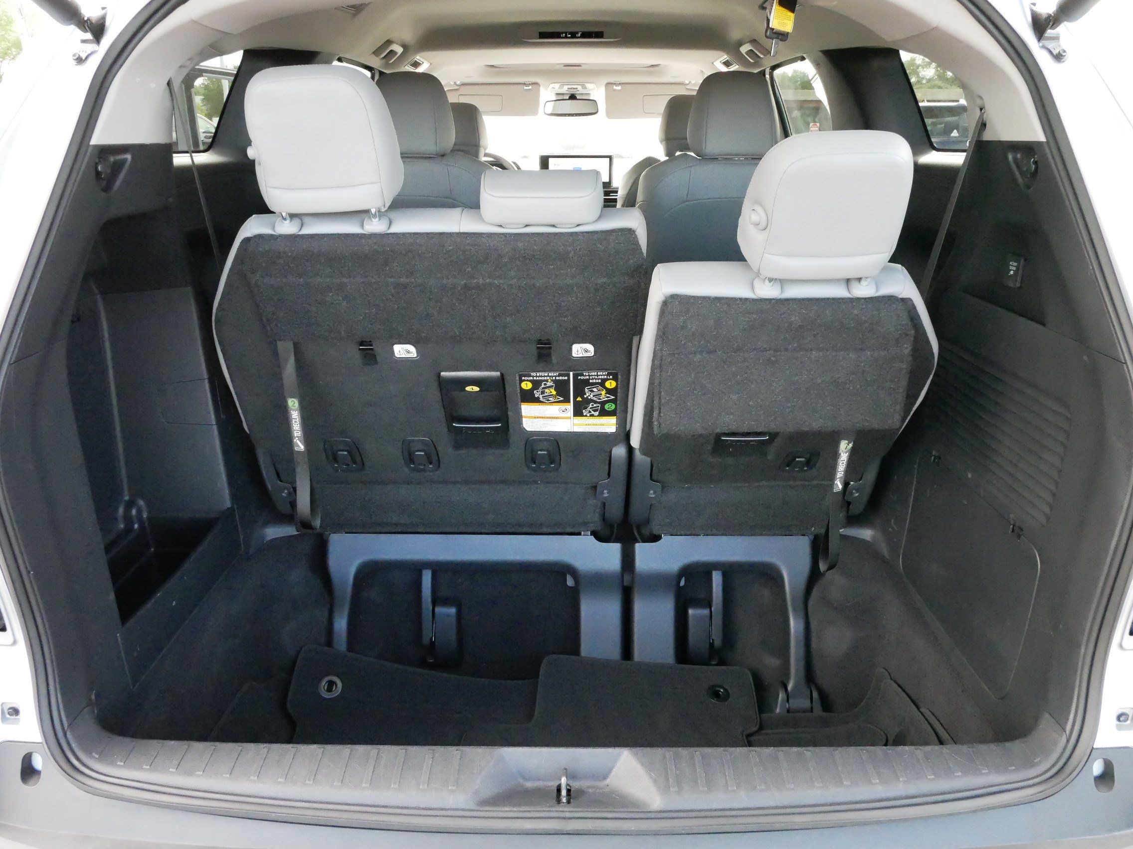 Certified 2025 Toyota Sienna XLE w/ XLE Plus Package AWD/4WD image 18