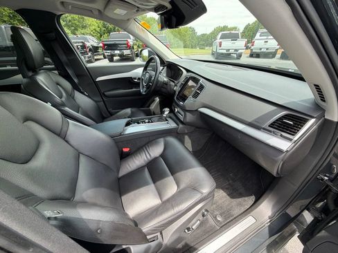 Used 2017 Volvo XC90 T6 Momentum w/ Vision Package AWD/4WD image 14