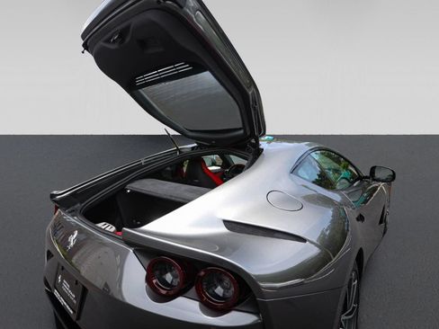 Certified 2019 Ferrari 812 Superfast RWD image 19