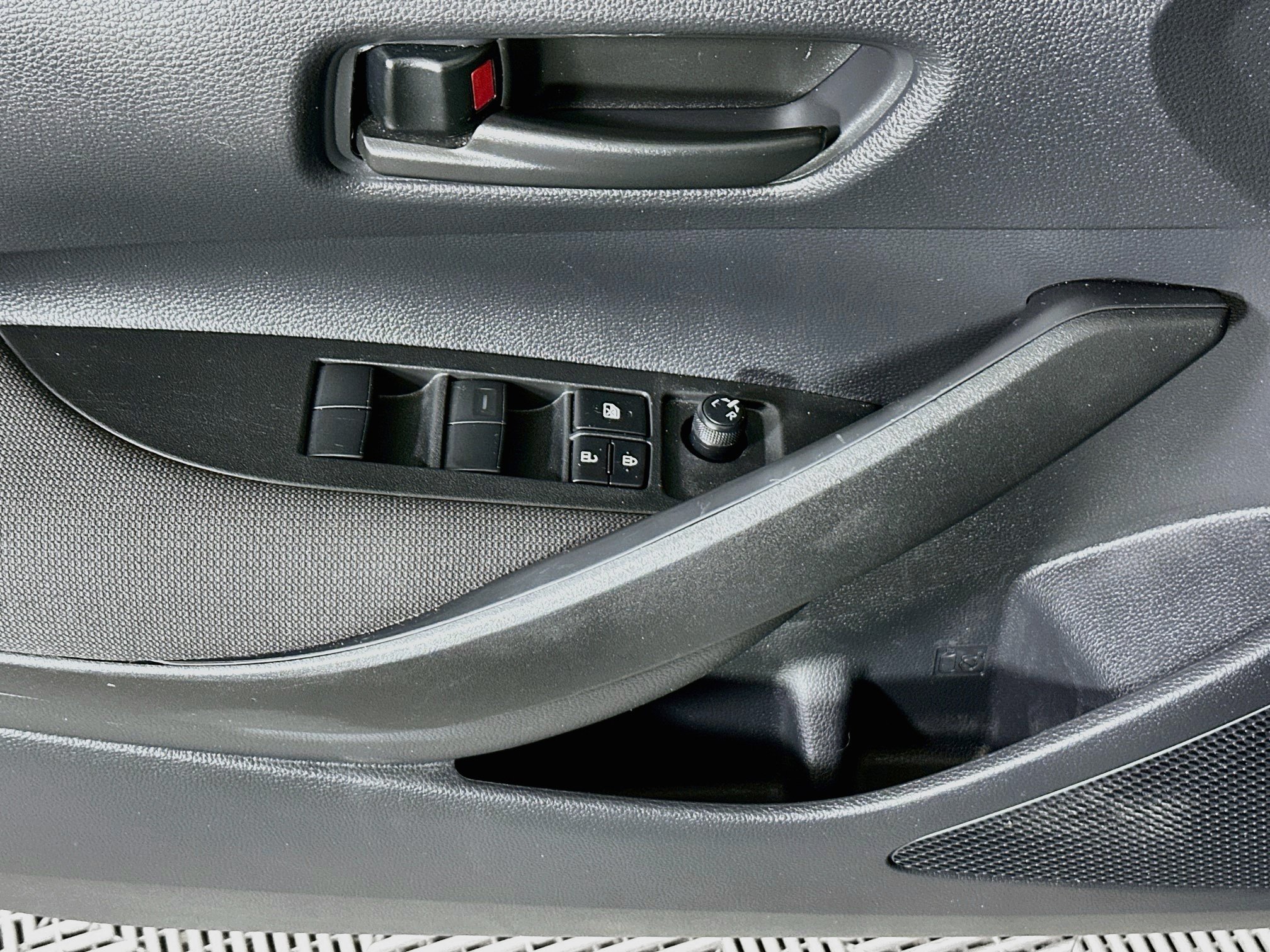 Used 2026 Toyota Corolla LE FWD image 14