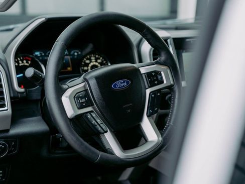 Used 2017 Ford F150 Lariat image 14