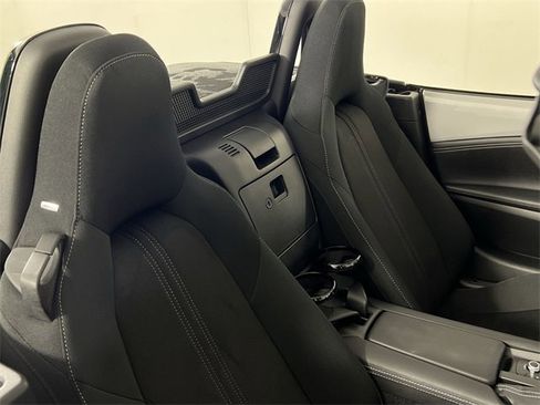 Certified 2025 MAZDA MX-5 Miata Club image 23
