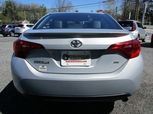 Used 2017 Toyota Corolla SE w/ SE Premium Package image 7