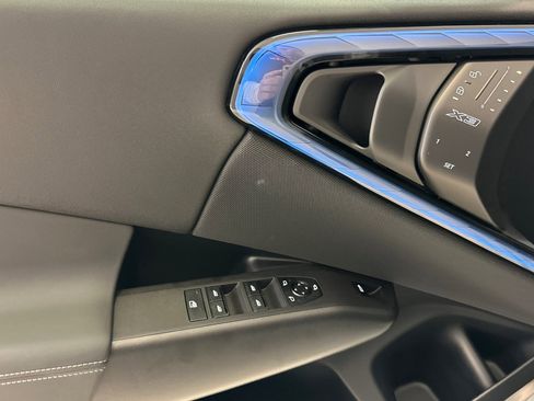 Used 2025 BMW X3 xDrive30i w/ M Sport Package image 13