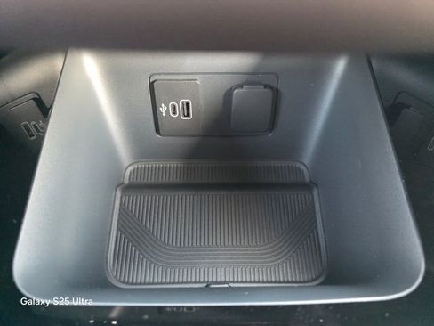 New 2026 Ford Explorer Platinum image 23