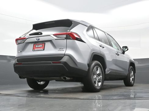 Used 2022 Toyota RAV4 XLE w/ Convenience Package AWD/4WD image 32