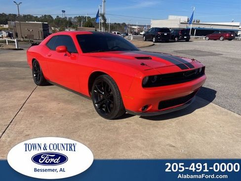 Used 2016 Dodge Challenger R/T Plus image 1