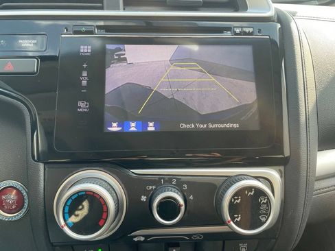 Used 2017 Honda Fit EX image 11