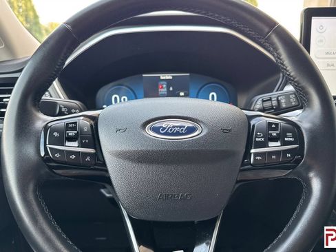 Used 2024 Ford Escape Platinum AWD/4WD image 27