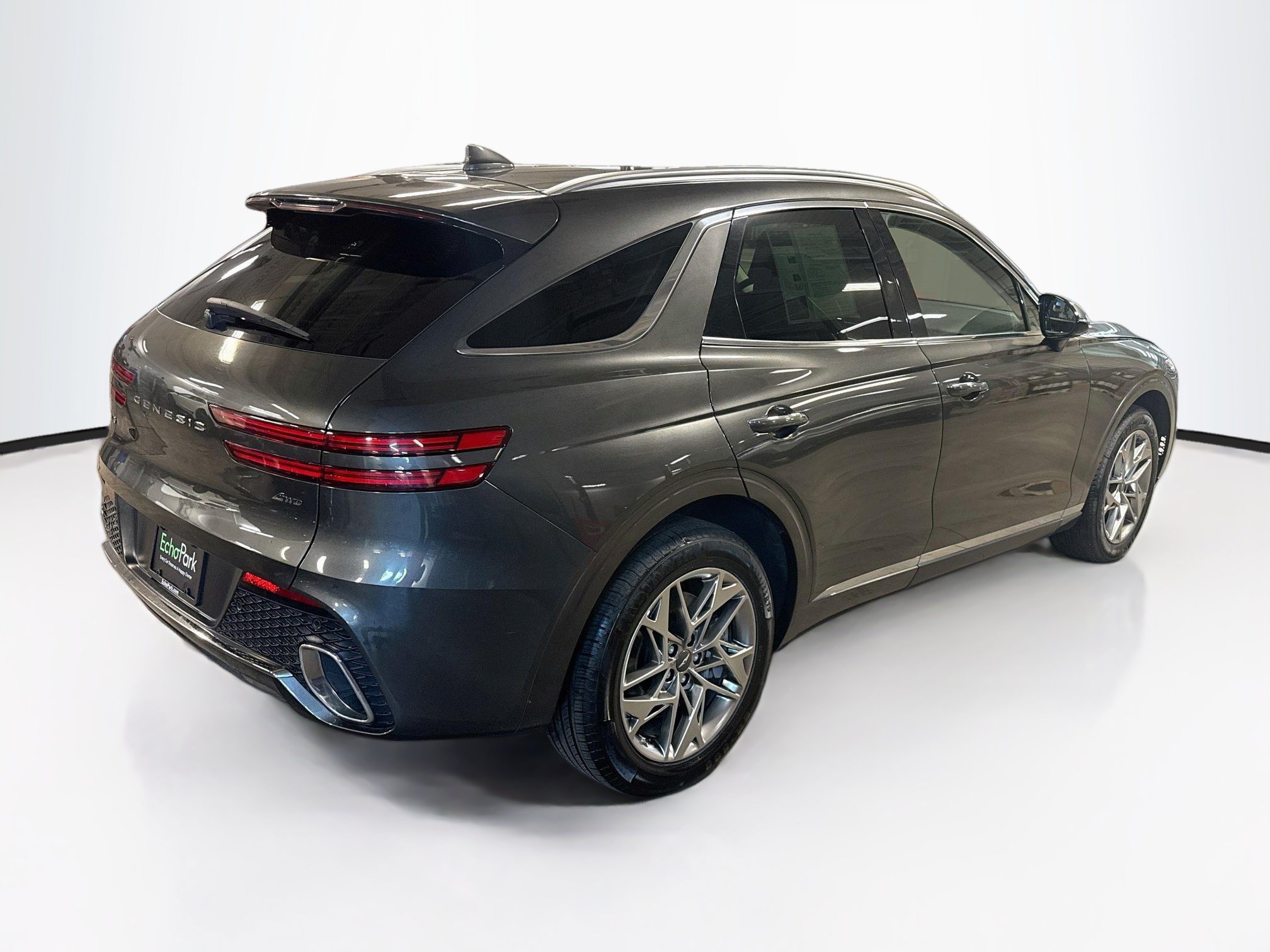 Used 2025 Genesis GV70 2.5T AWD/4WD image 9