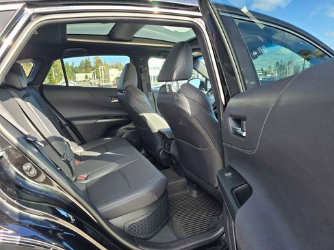 Used 2024 Toyota Venza Limited image 12