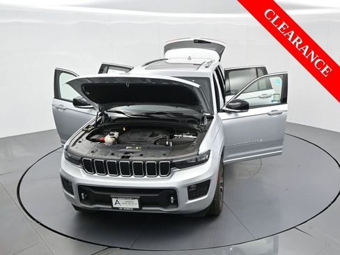 Used 2023 Jeep Grand Cherokee Overland image 31