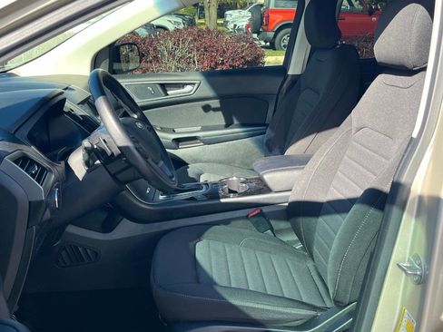 Used 2018 Ford Edge SE image 8