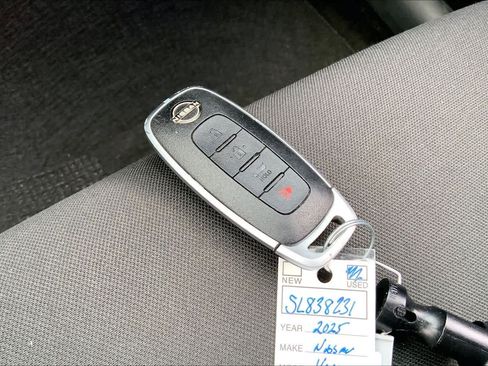 Used 2025 Nissan Versa SV FWD image 13