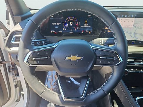 Used 2026 Chevrolet Traverse LT AWD/4WD image 30