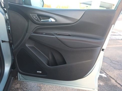 Used 2022 Chevrolet Equinox RS w/ RS Leather Package AWD/4WD image 8