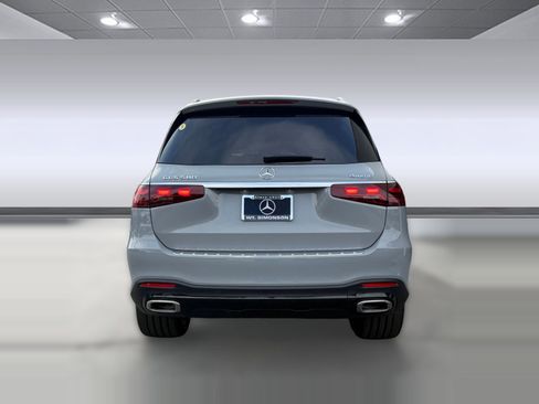 New 2026 Mercedes-Benz GLS 580 4MATIC image 8