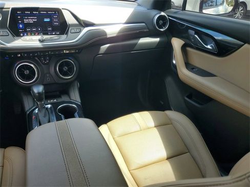 Certified 2021 Chevrolet Blazer Premier w/ Driver Confidence II Package image 15