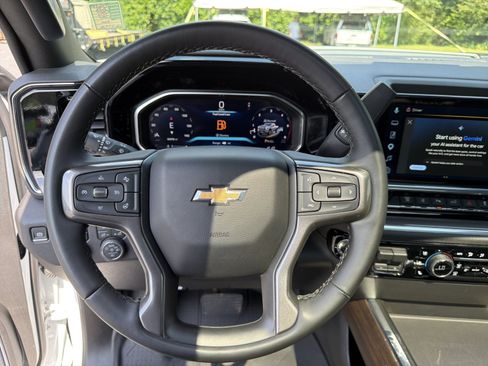 Used 2026 Chevrolet Silverado 3500 High Country w/ Technology Package AWD/4WD image 24
