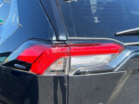 Used 2021 Toyota RAV4 SE AWD/4WD image 19