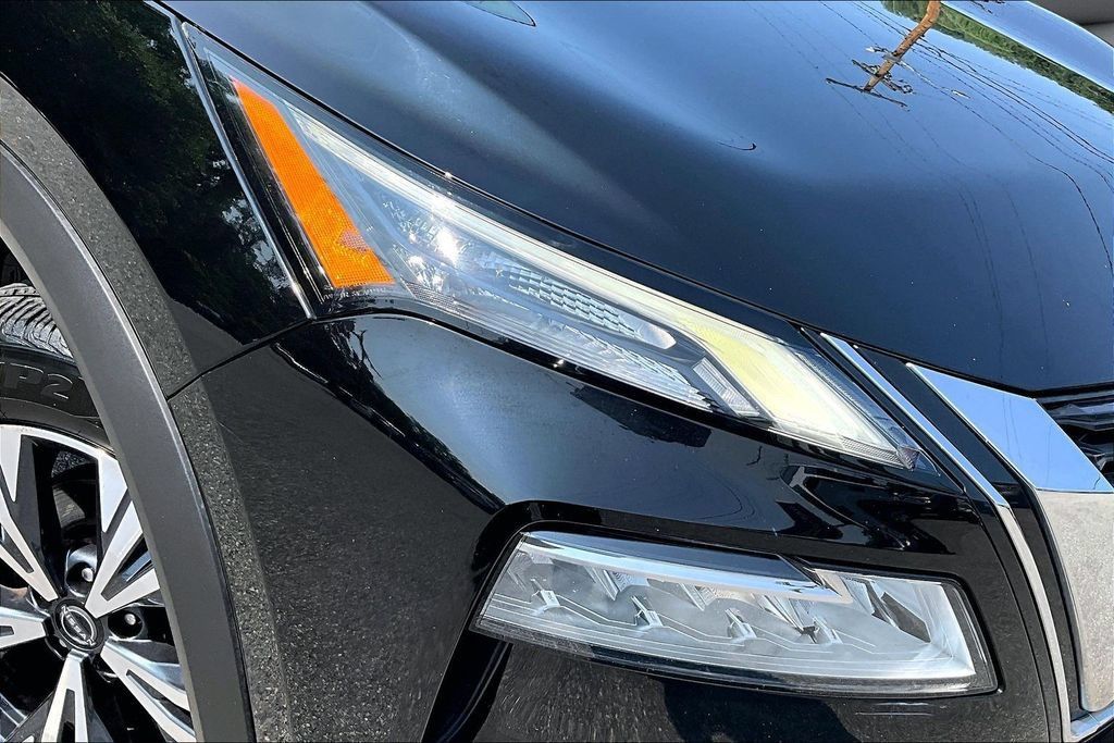 Used 2023 Nissan Rogue SV AWD/4WD image 32