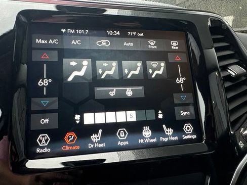 Used 2019 Jeep Cherokee Limited AWD/4WD image 12