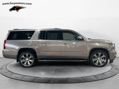 Used 2017 Chevrolet Suburban Premier image 2