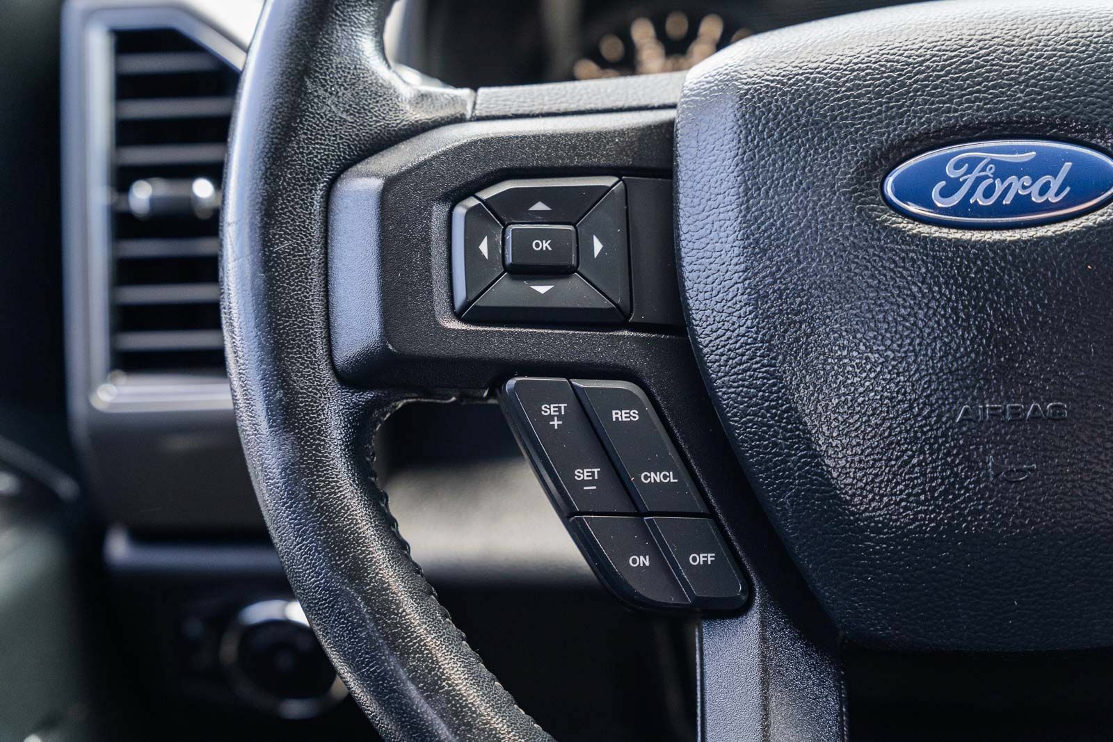 Used 2020 Ford F150 XLT w/ Equipment Group 302A Luxury AWD/4WD image 25