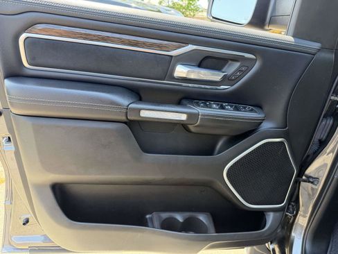 Used 2019 RAM 1500 Laramie AWD/4WD image 19