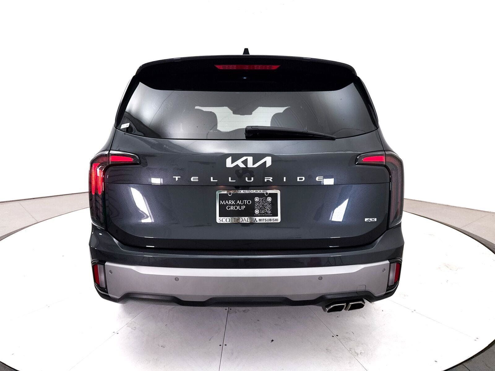 Used 2024 Kia Telluride EX w/ EX Captain's Chair Package AWD/4WD image 19