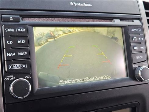 Used 2019 Nissan Frontier SL AWD/4WD image 13