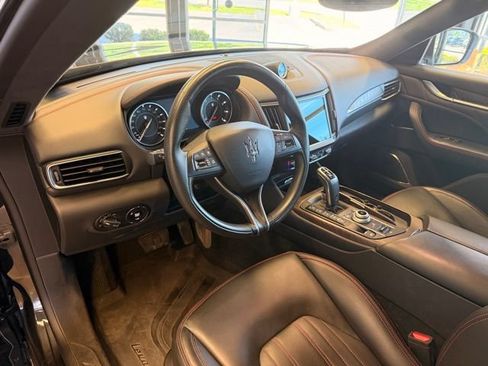 Used 2023 Maserati Levante GT AWD/4WD image 15
