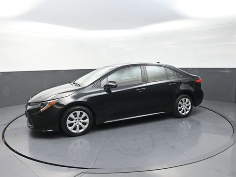 Used 2024 Toyota Corolla LE FWD image 44