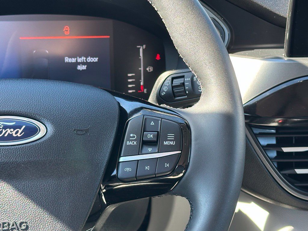 Used 2023 Ford Escape Active AWD/4WD image 9