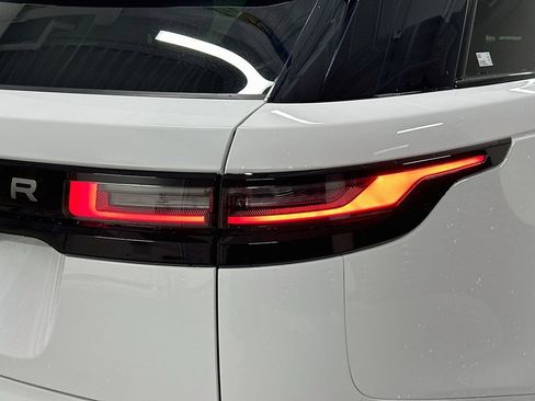 Certified 2025 Land Rover Range Rover Velar S AWD/4WD image 33
