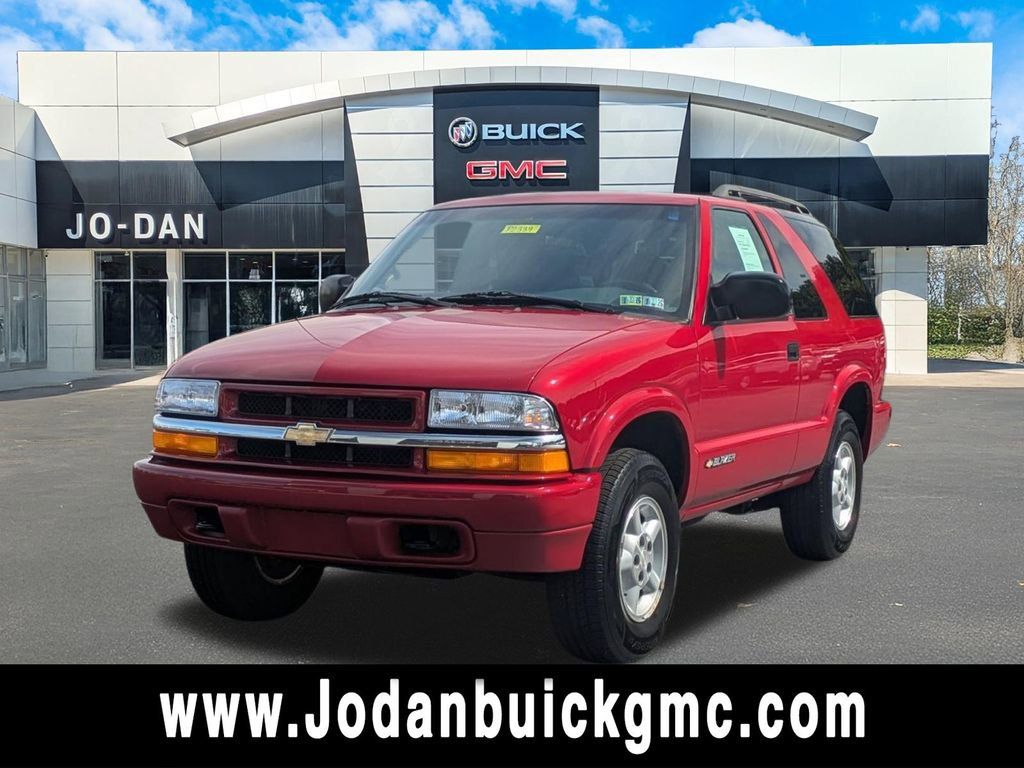 Used 2000 Chevrolet Blazer LS w/ LS Preferred Equipment Group AWD/4WD image 1