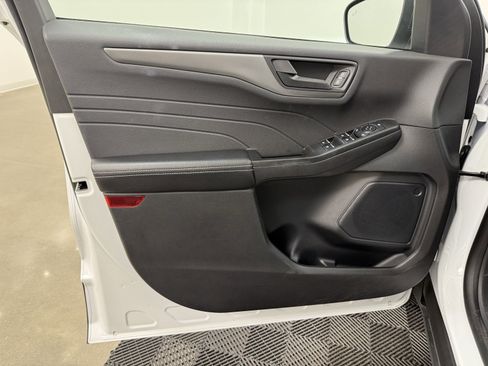 Used 2025 Ford Escape Active image 12
